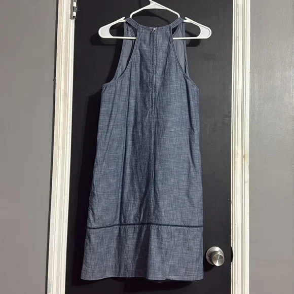 3/$14 GAP Chambray Shift Pockets Halter Dress Size: 8 - Picture 2 of 6